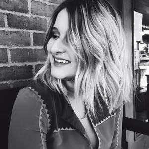 Meet your Posher, Chloé